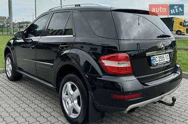 Позашляховик / Кросовер Mercedes-Benz M-Class 2009 в 