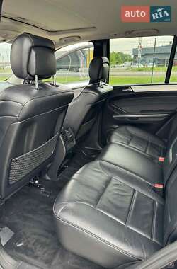 Позашляховик / Кросовер Mercedes-Benz M-Class 2009 в 