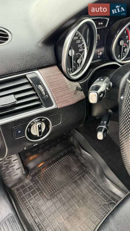 Внедорожник / Кроссовер Mercedes-Benz M-Class 2015 в Гайсине