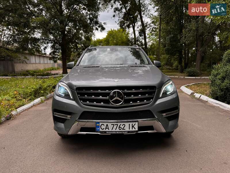 Внедорожник / Кроссовер Mercedes-Benz M-Class 2015 в Джулинке