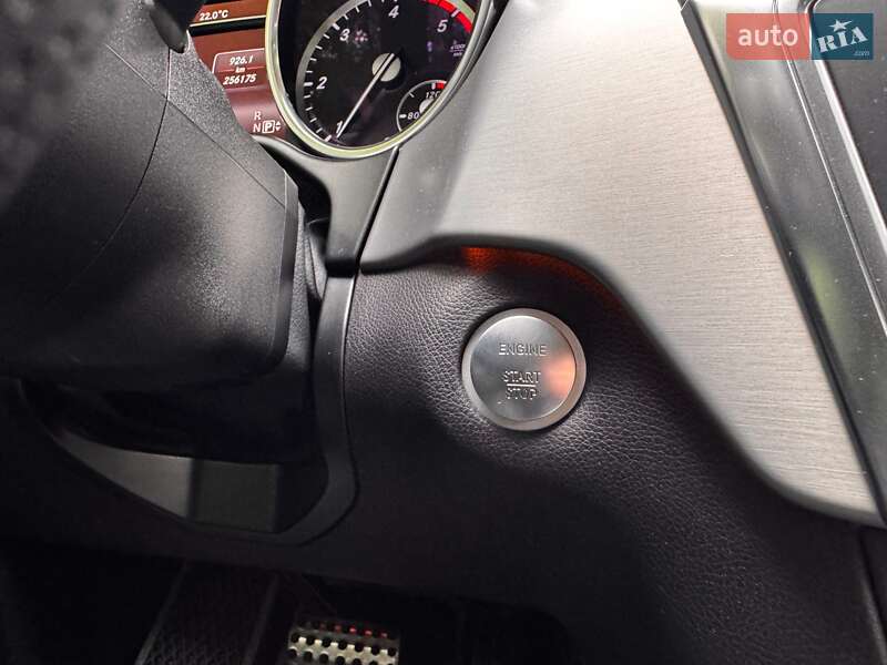 Внедорожник / Кроссовер Mercedes-Benz M-Class 2015 в Джулинке