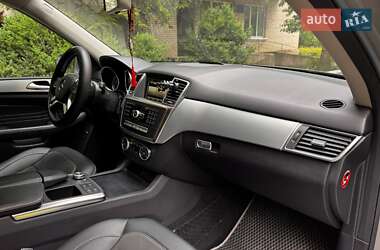 Внедорожник / Кроссовер Mercedes-Benz M-Class 2015 в 