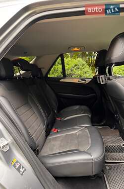 Внедорожник / Кроссовер Mercedes-Benz M-Class 2015 в 