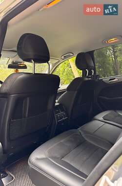 Внедорожник / Кроссовер Mercedes-Benz M-Class 2015 в 