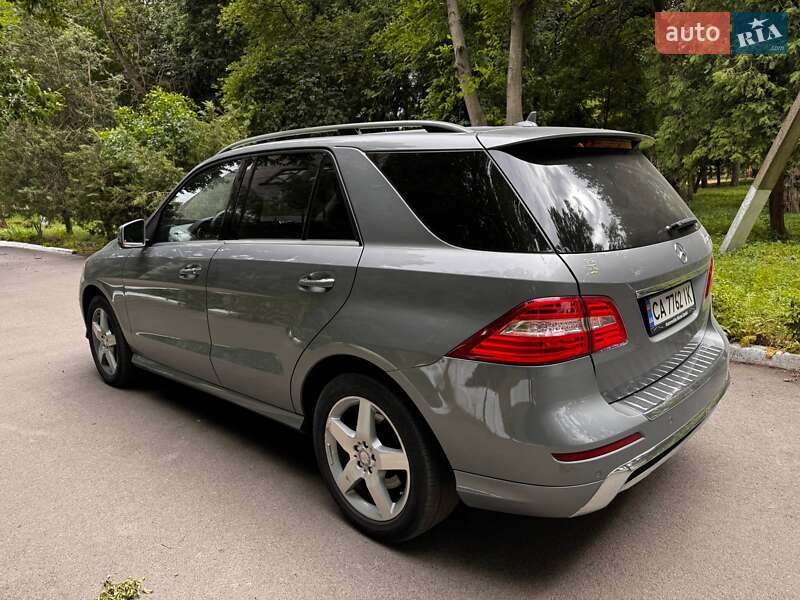 Внедорожник / Кроссовер Mercedes-Benz M-Class 2015 в Джулинке