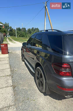 Внедорожник / Кроссовер Mercedes-Benz M-Class 2009 в 