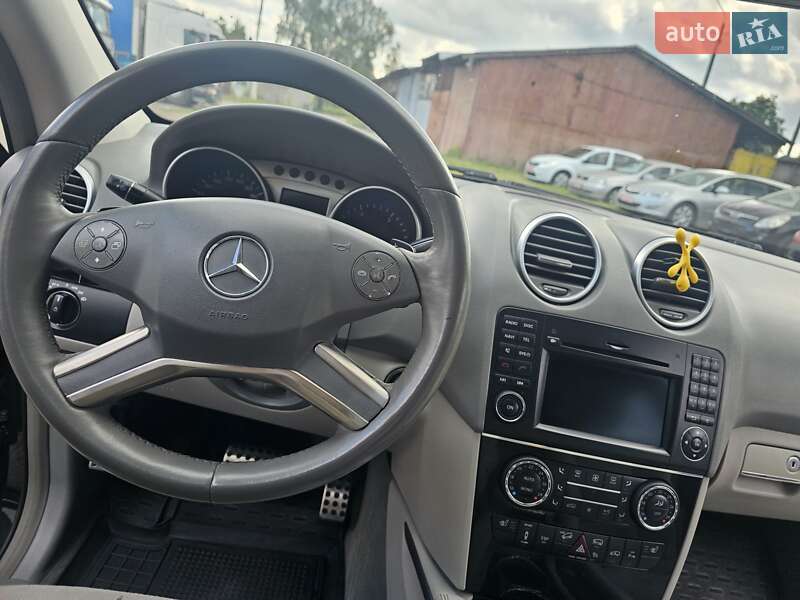 Внедорожник / Кроссовер Mercedes-Benz M-Class 2009 в Фастове