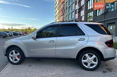 Внедорожник / Кроссовер Mercedes-Benz M-Class 2006 в 