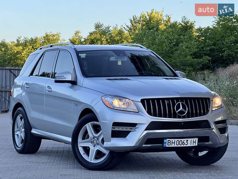 Позашляховик / Кросовер Mercedes-Benz M-Class 2015 в Одесі