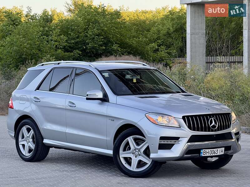 Позашляховик / Кросовер Mercedes-Benz M-Class 2015 в Одесі