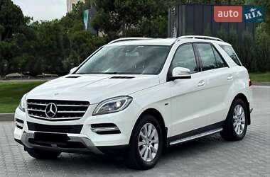 Внедорожник / Кроссовер Mercedes-Benz M-Class 2014 в 