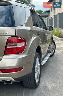 Внедорожник / Кроссовер Mercedes-Benz M-Class 2009 в 