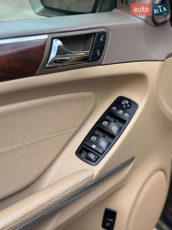 Позашляховик / Кросовер Mercedes-Benz M-Class 2009 в Києві