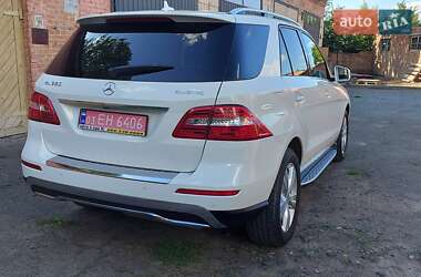 Внедорожник / Кроссовер Mercedes-Benz M-Class 2014 в 