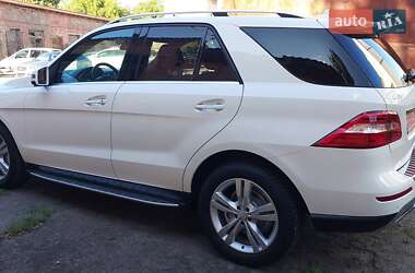 Внедорожник / Кроссовер Mercedes-Benz M-Class 2014 в 