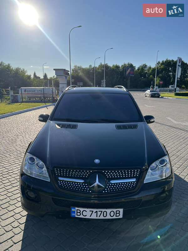 Mercedes-Benz M-Class 2008