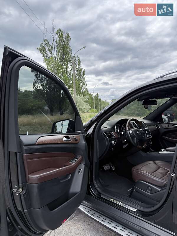 Внедорожник / Кроссовер Mercedes-Benz M-Class 2012 в Каменском
