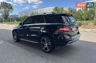 Внедорожник / Кроссовер Mercedes-Benz M-Class 2012 в 