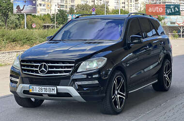 Внедорожник / Кроссовер Mercedes-Benz M-Class 2012 в 