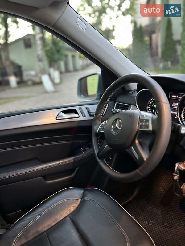 Внедорожник / Кроссовер Mercedes-Benz M-Class 2013 в Залещиках