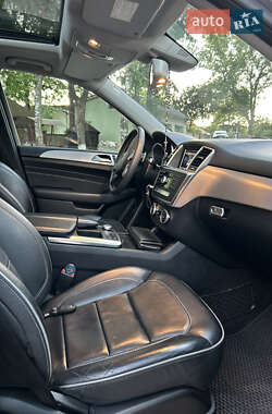 Внедорожник / Кроссовер Mercedes-Benz M-Class 2013 в 