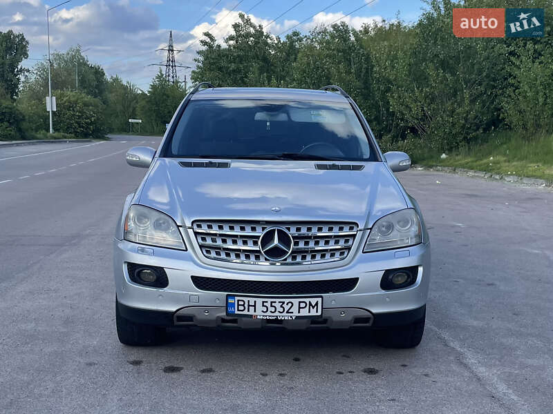 Позашляховик / Кросовер Mercedes-Benz M-Class 2008 в Києві