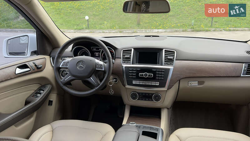 Внедорожник / Кроссовер Mercedes-Benz M-Class 2013 в Сумах
