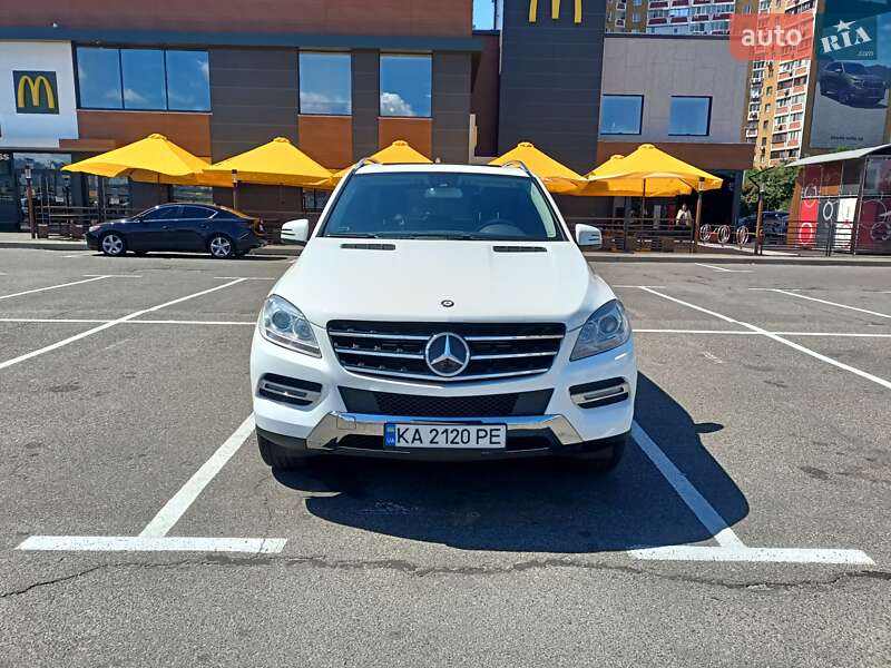 Позашляховик / Кросовер Mercedes-Benz M-Class 2015 в Києві