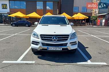 Внедорожник / Кроссовер Mercedes-Benz M-Class 2015 в 
