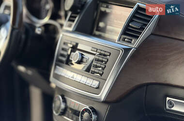 Внедорожник / Кроссовер Mercedes-Benz M-Class 2013 в 