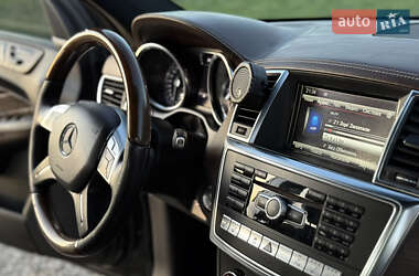 Внедорожник / Кроссовер Mercedes-Benz M-Class 2013 в 
