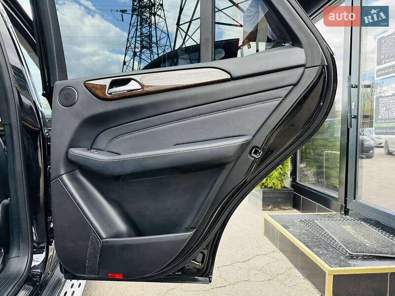 Внедорожник / Кроссовер Mercedes-Benz M-Class 2012 в Харькове
