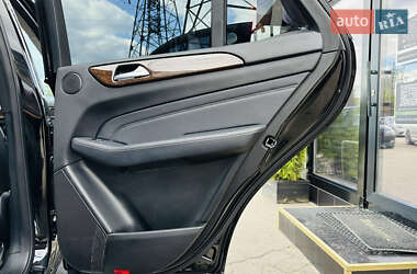 Внедорожник / Кроссовер Mercedes-Benz M-Class 2012 в 