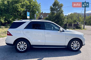 Внедорожник / Кроссовер Mercedes-Benz M-Class 2012 в 