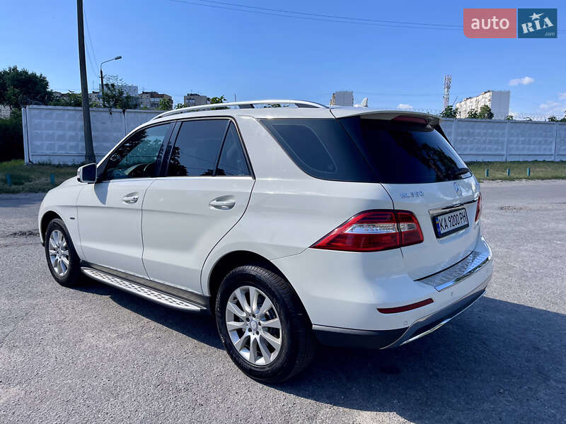 Позашляховик / Кросовер Mercedes-Benz M-Class 2012 в Києві
