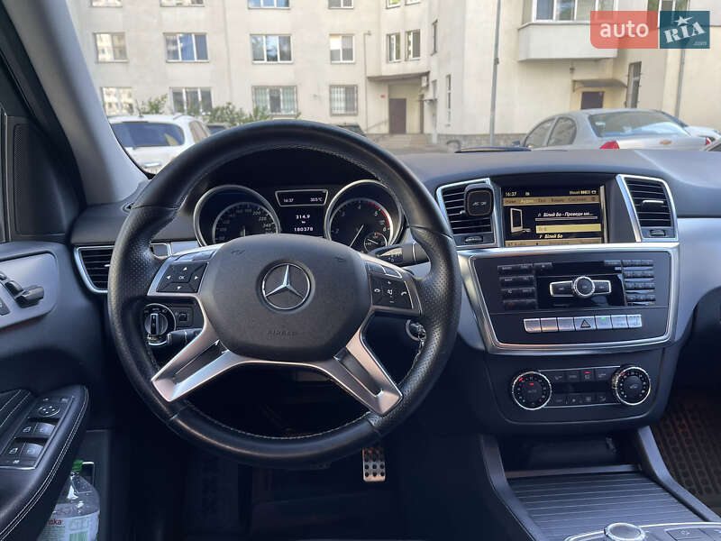 Позашляховик / Кросовер Mercedes-Benz M-Class 2012 в Києві