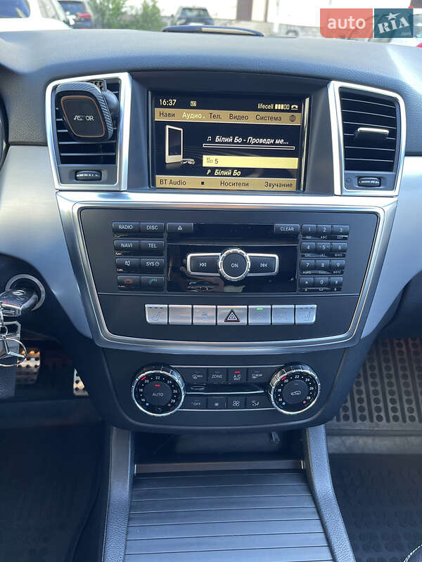 Позашляховик / Кросовер Mercedes-Benz M-Class 2012 в Києві