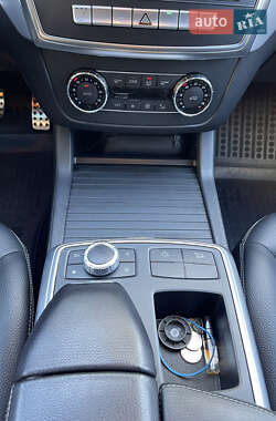 Внедорожник / Кроссовер Mercedes-Benz M-Class 2012 в 