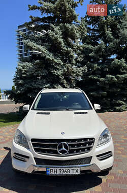 Внедорожник / Кроссовер Mercedes-Benz M-Class 2011 в Одессе