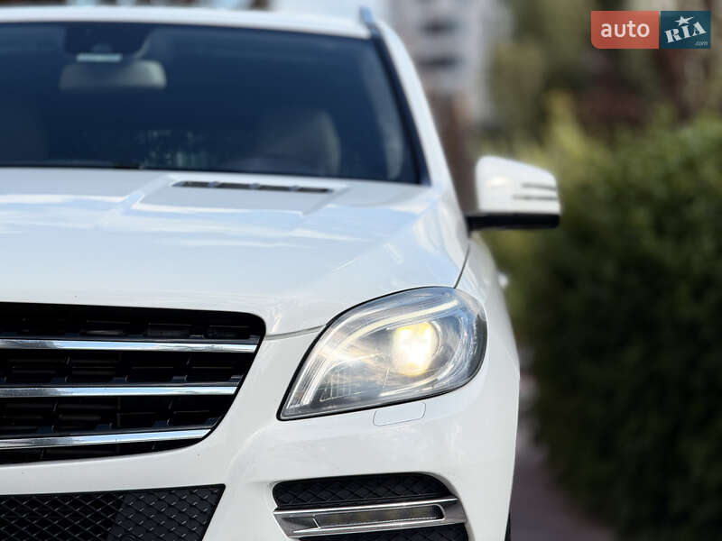 Внедорожник / Кроссовер Mercedes-Benz M-Class 2015 в Киеве