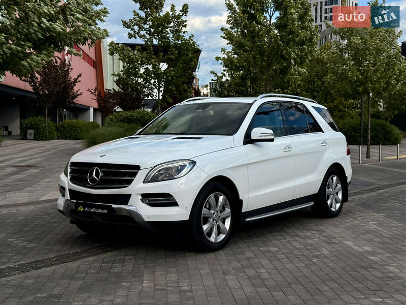 Внедорожник / Кроссовер Mercedes-Benz M-Class 2015 в Киеве