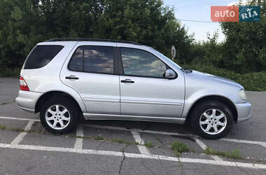 Внедорожник / Кроссовер Mercedes-Benz M-Class 2002 в 