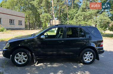 Позашляховик / Кросовер Mercedes-Benz M-Class 2004 в 