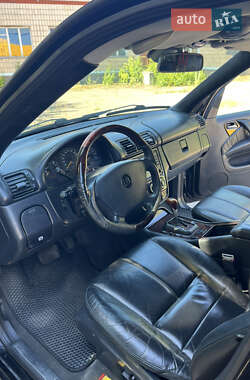Позашляховик / Кросовер Mercedes-Benz M-Class 2004 в 