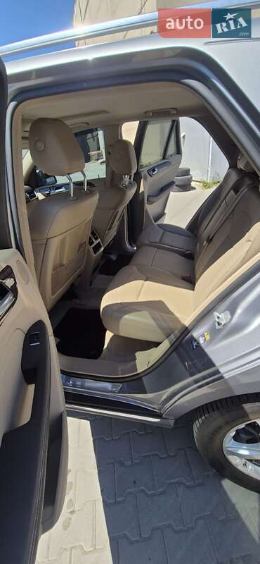 Позашляховик / Кросовер Mercedes-Benz M-Class 2014 в Івано-Франківську
