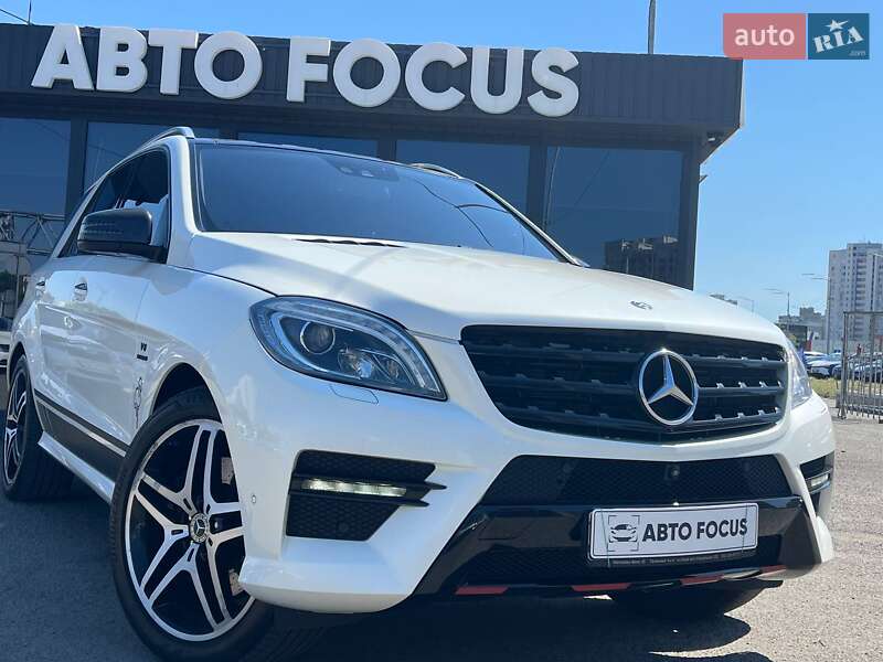 Позашляховик / Кросовер Mercedes-Benz M-Class 2014 в Києві