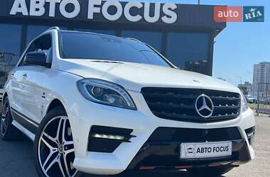 Позашляховик / Кросовер Mercedes-Benz M-Class 2014 в 