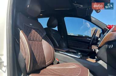 Позашляховик / Кросовер Mercedes-Benz M-Class 2014 в 