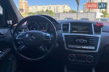 Позашляховик / Кросовер Mercedes-Benz M-Class 2014 в 