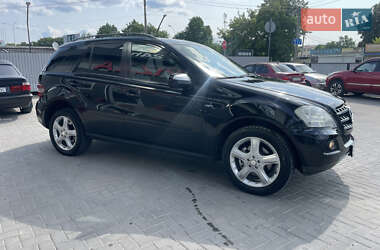 Внедорожник / Кроссовер Mercedes-Benz M-Class 2010 в 